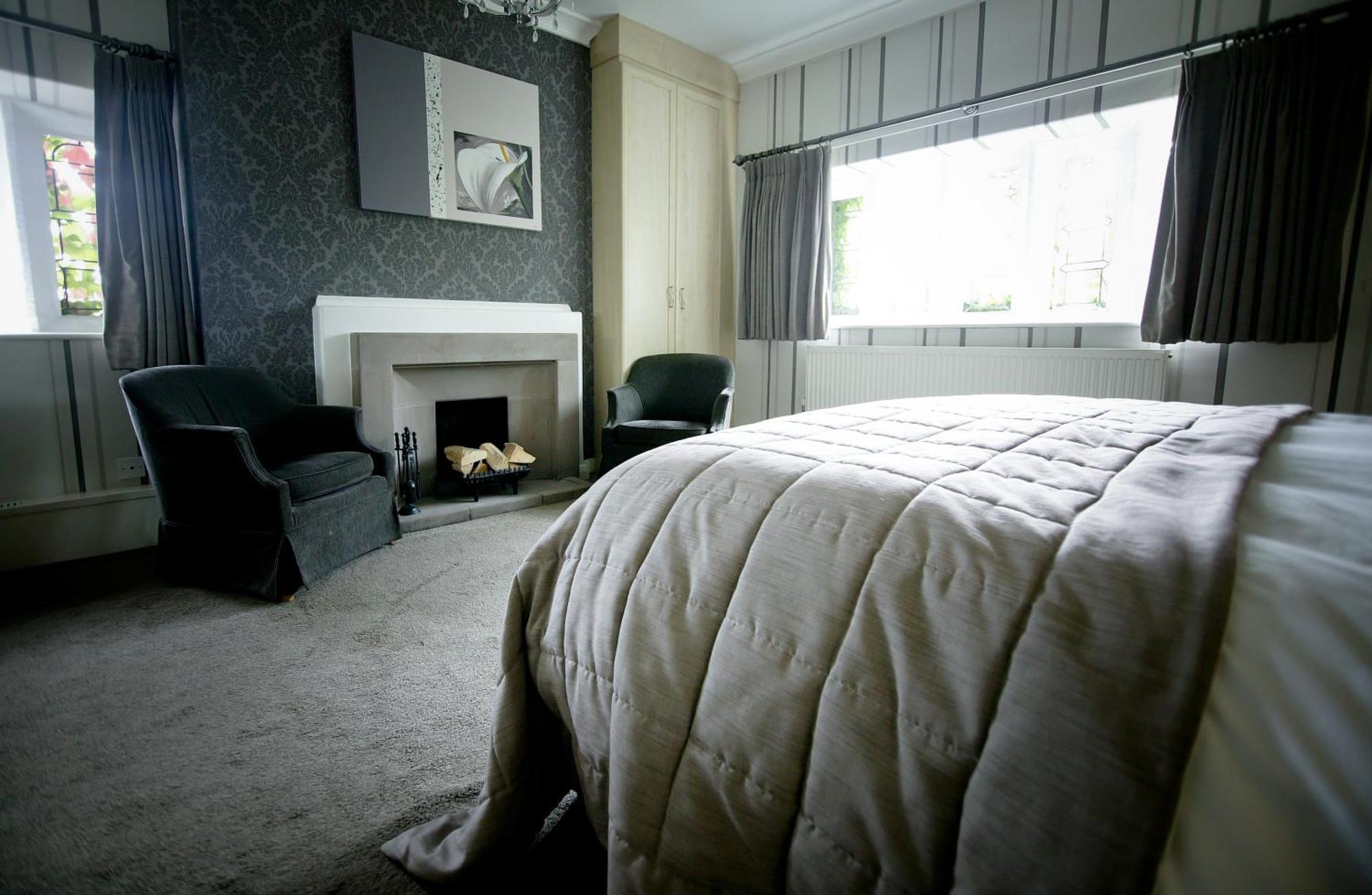 Manor Room